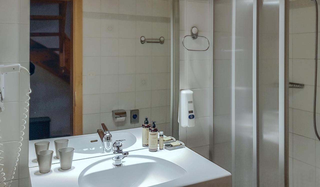 Hotel La Cambuse Les Collons Bagian luar foto